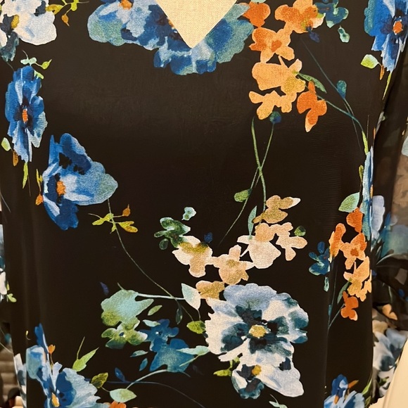 1. Calvin Klein Floral Blouse, Size Small - Picture 6 of 14